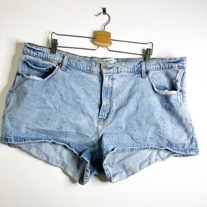 Abercrombie and Fitch Curve Love High Rise Mom Short